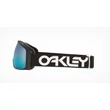 Kép 2/4 - Oakley Flight Tracker M Factory Pilot Black w/Prizm Saphire síszemüveg oldalról